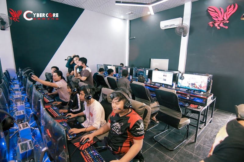 Cybercore Gaming Dragon  Phòng máy khủng nhất ra mắt game thủ